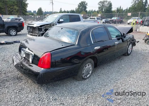 1998 Lincoln Town Car Signature из США, поврежденный, VIN 1LNFM82W6WY656238